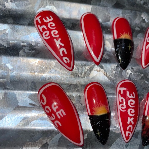 THE WEEKND Dawn FM press on nail Set - Picture 4 of 10